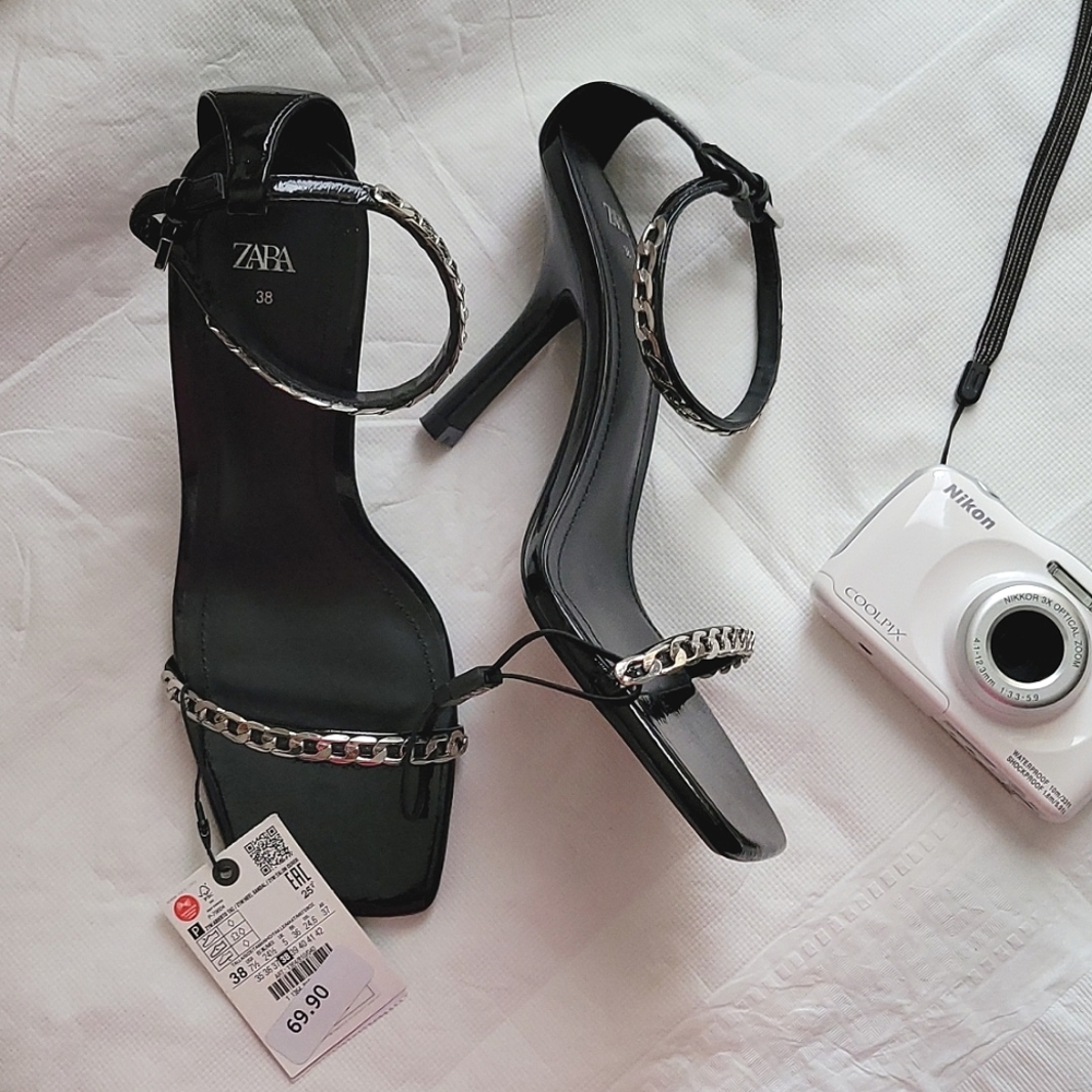 Zara's classic heels